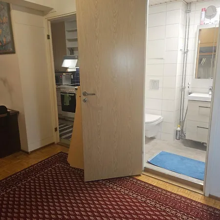 Cozy In Center Of *